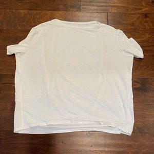 🍋 Lululemon 🍋 Back in Action T (size 6)